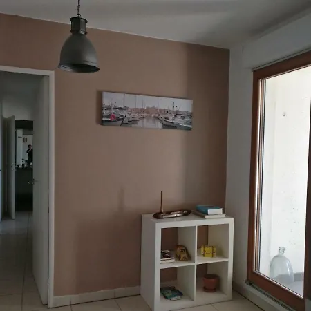 Le Village 76 M2 Climatisation 1Er Arrondissement Gare A Pied Box Parking Possible