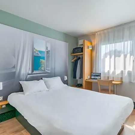La Valentine Hotel