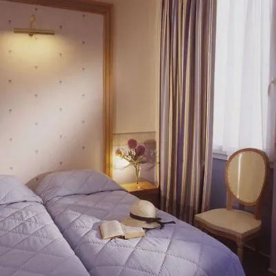 Hotel Adonis Vieux Port - Du Palais 3*