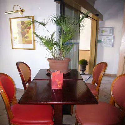 Hotel Adonis Vieux Port - Du Palais Marseilles