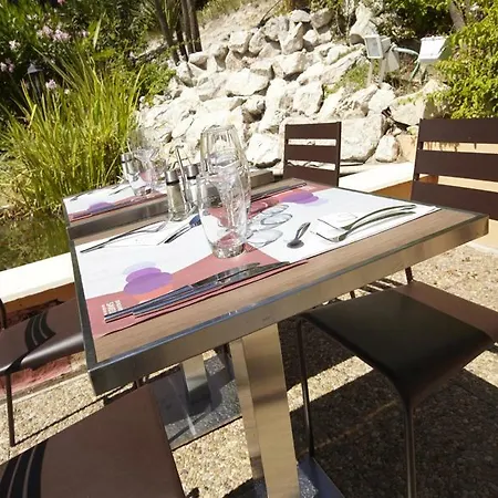 Campanile Saint Antoine 3*