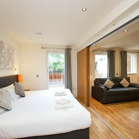 Staycity Centre Vieux Port 3*