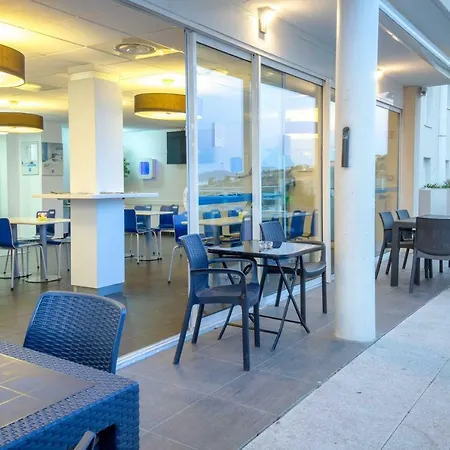 Ibis Budget L'estaque 2*