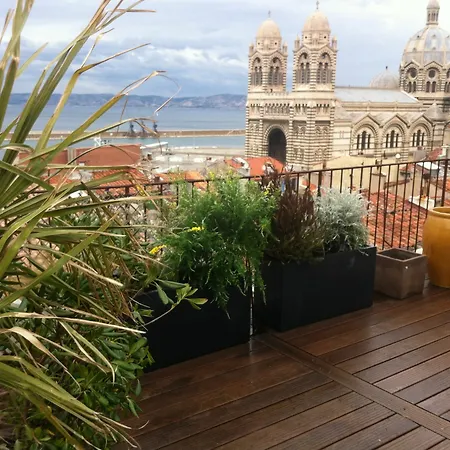 Adoramaar- Le Loft Apartment *