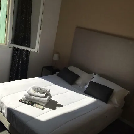 Hotel L'Eau Des Collines 2*