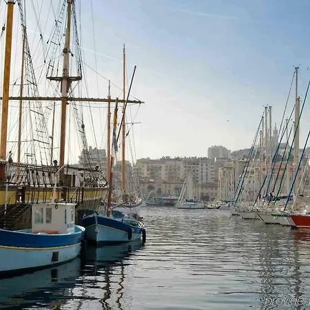 Adagio Vieux Port Aparthotel 4*