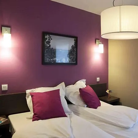 Adagio Vieux Port Aparthotel 4*