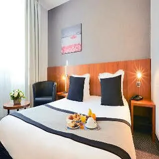 Hotel Kyriad Centre Paradis-prefecture