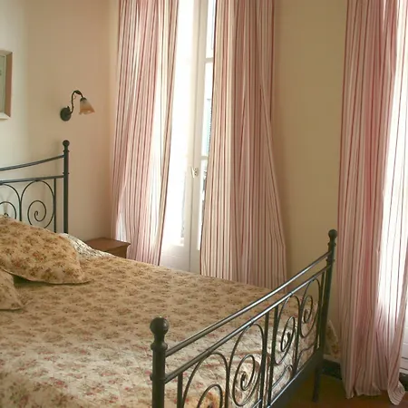 Saint Louis - Vieux Port Hotel 3*