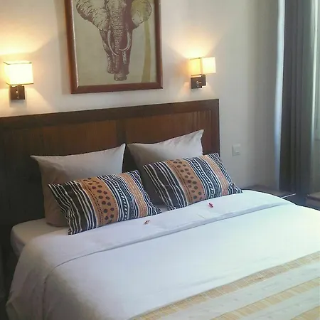 Saint Louis - Vieux Port Hotel 3*