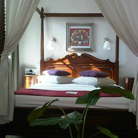 Hotel Saint Louis - Vieux Port Marseilles