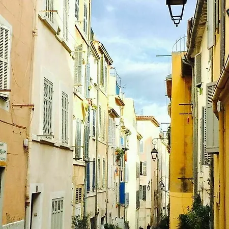 With 2 Bedrooms In Marseille, With Wonderful View And W Apartment