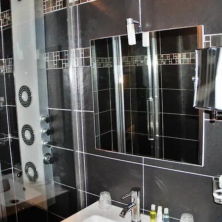 Paradis - Centre Prefecture Hotel 2*