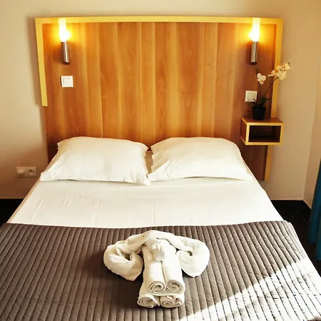 Paradis - Centre Prefecture Hotel 2*