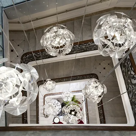 C2 Hotel Marselha