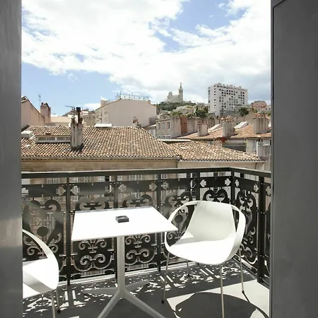 C2 Hotel