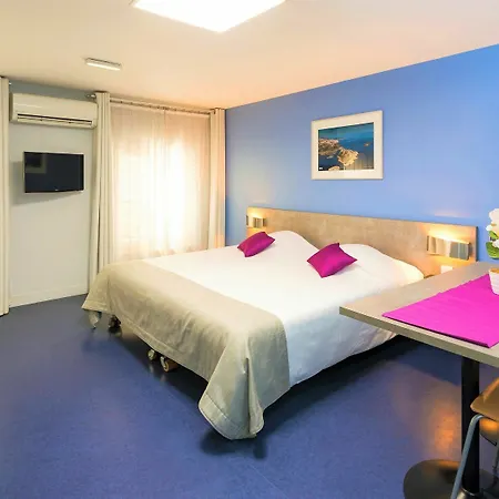 La Canebiere Apartahotel