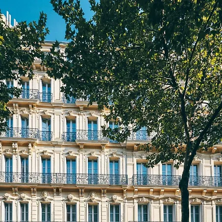 Mercure Canebière Vieux-port Hotel 4*