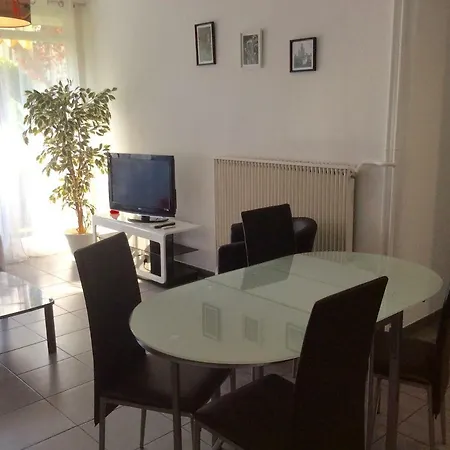 Apartment La Pinede *