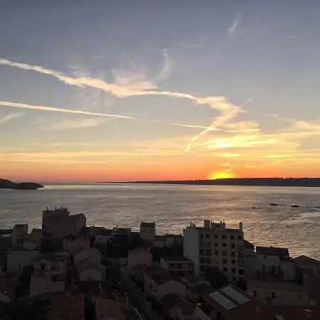 Le Vallon Des Auffes Marseille