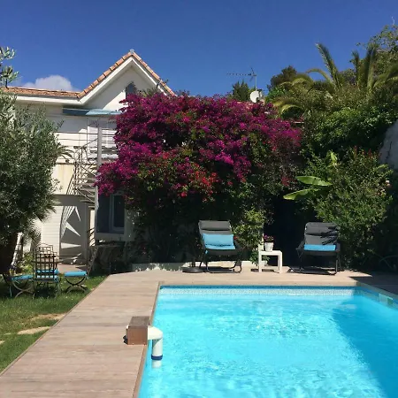 D'hotes Habitation Bougainville Bed & Breakfast *