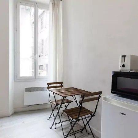 Studio St Charles 2 *