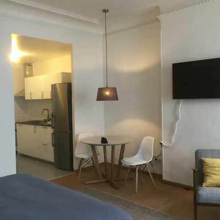 Apartment 10 Rue Chevalier Roze