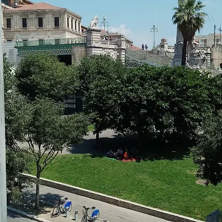 Place Des Marseillaises Saint-charles Apartment