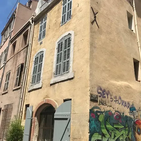 Apartment Grand Studio Rue Du Panier