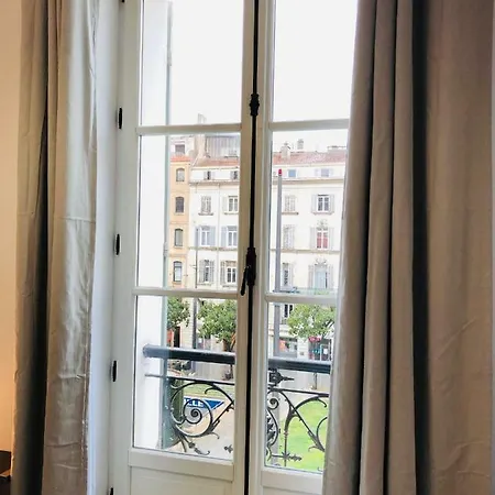Central Studio Apartment