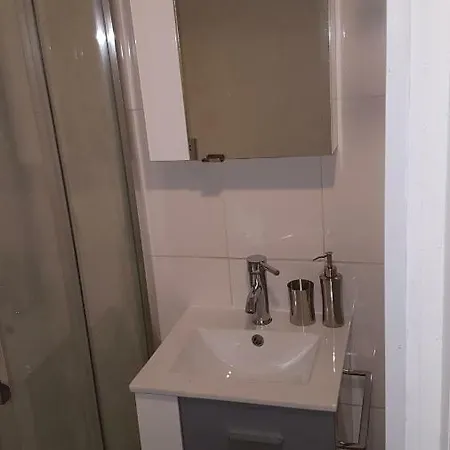 Apartment Joli 2 Pieces Climatise Tout Equipe Pour Sejour Agreable Marseille