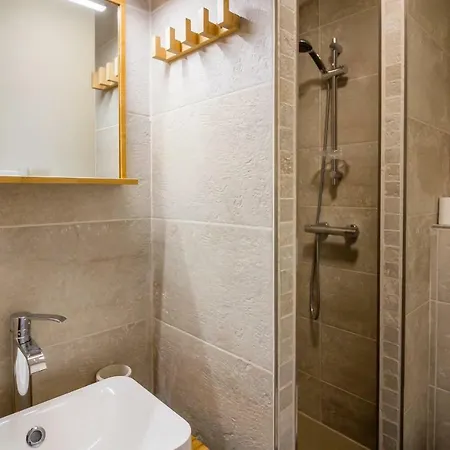 Luckey Homes - Boulevard Andre Aune Apartment *