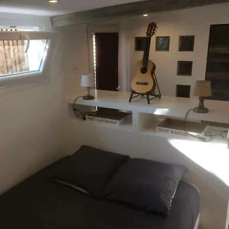 Aux Delices De L'olivier Bed & Breakfast Marseille