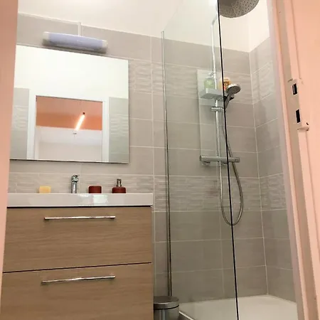 Apartment Beau T3 Neuf Proche Vieux-port A La Place Corderie *