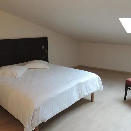 Otel Escale Oceania Vieux Port 3*