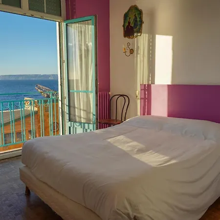 Peron 3* Marseille