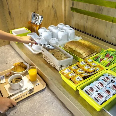 酒店 马赛蒂莫内宜必思快捷酒店
