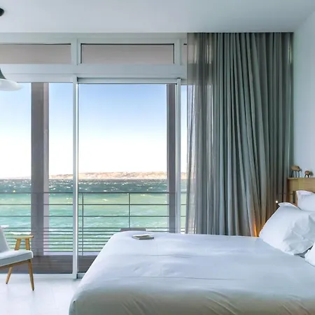 Les Bords De Otel