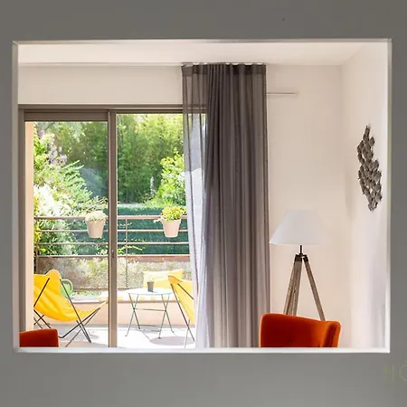 96 Hotel Marseilles