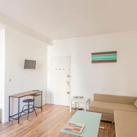 Apartment Splendid Bright Apt With Balcony Old Port