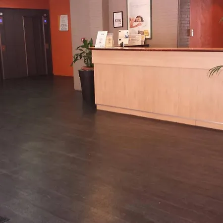 Ibis Centre Prefecture 3* Marselha