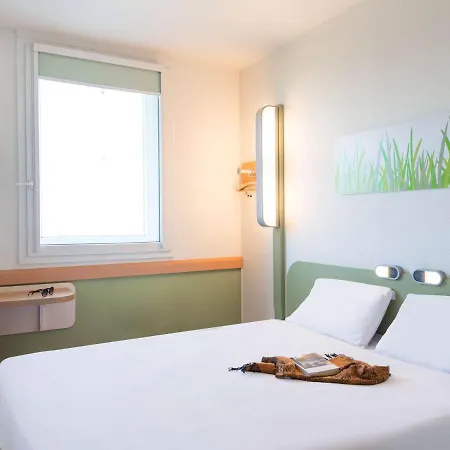 Ibis Budget Valentine Hotel 2*