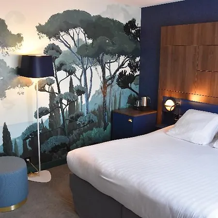 Mercure Centre Bompard La Corniche Hotel