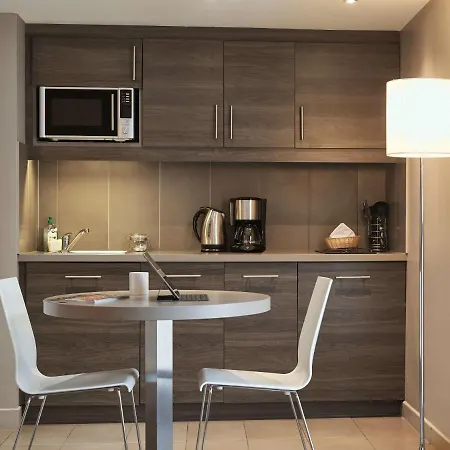 Aparthotel Adagio Vieux Port 4*