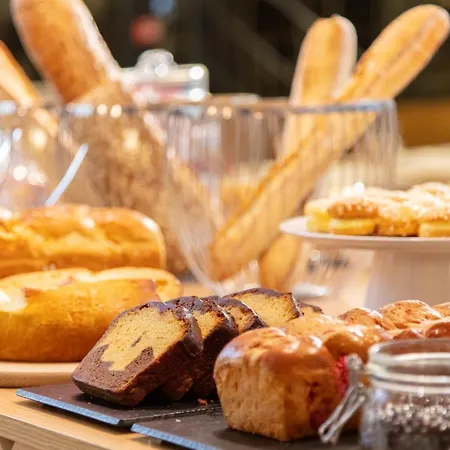 Mercure Centre Prado Velodrome Hotel