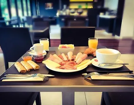 Golden Tulip Airport Apartment