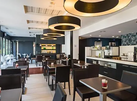 Golden Tulip Airport Apartment *