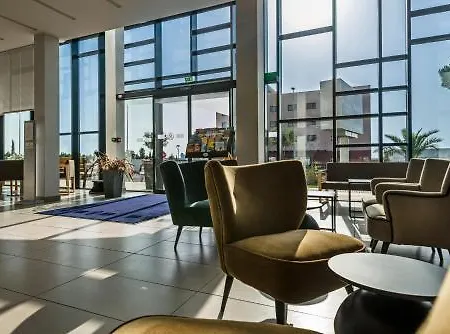 Apartment Golden Tulip Airport