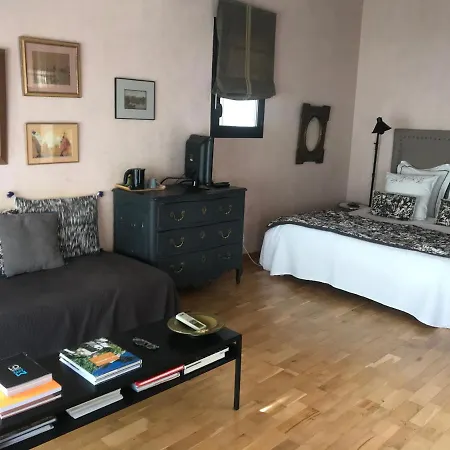 Les De L'abbaye Bed & Breakfast