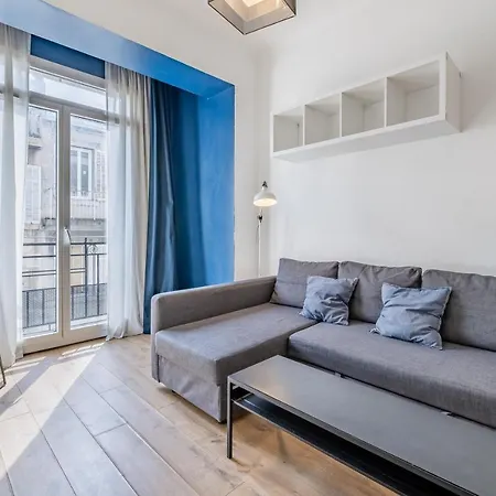 Apartment Charming Bright And Equipped